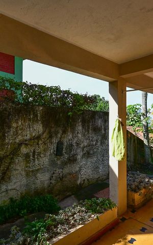 Casa à venda com 95m², 3 quartos e 6 vagasVaranda