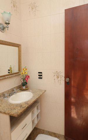 Apartamento para alugar com 350m², 4 quartos e 4 vagasBanheiro da Suíte 1