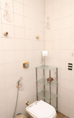 Apartamento para alugar com 350m², 4 quartos e 4 vagasBanheiro da Suíte 2