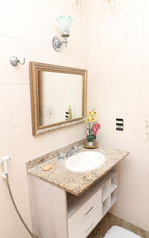 Apartamento para alugar com 350m², 4 quartos e 4 vagasBanheiro da Suíte 1