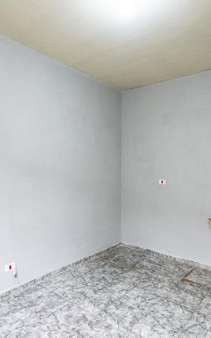Casa para alugar com 236m², 7 quartos e 2 vagas Casa para alugar com 236m², 7 quartos e 2 vagasKitnet 3 Quarto /Cozinha