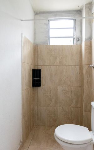 Casa para alugar com 236m², 7 quartos e 2 vagas Casa para alugar com 236m², 7 quartos e 2 vagasKitnet 6 Banheiro