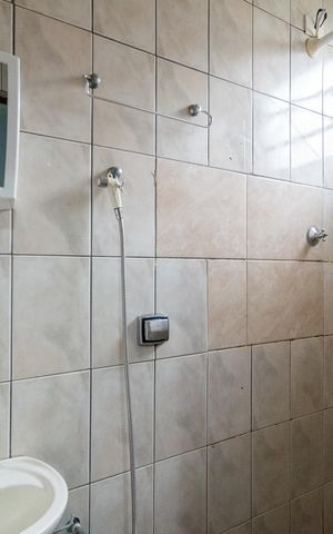Casa para alugar com 236m², 7 quartos e 2 vagas Casa para alugar com 236m², 7 quartos e 2 vagasKitnet 3 Banheiro