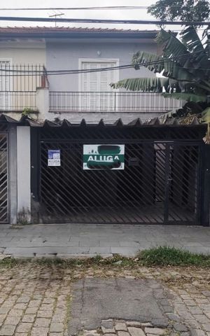 Casa para alugar com 350m², 5 quartos e 2 vagas Casa para alugar com 350m², 5 quartos e 2 vagasFachada