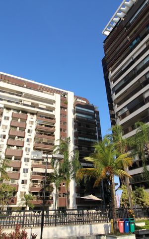 Apartamento à venda com 117m², 3 quartos e 2 vagasFachada