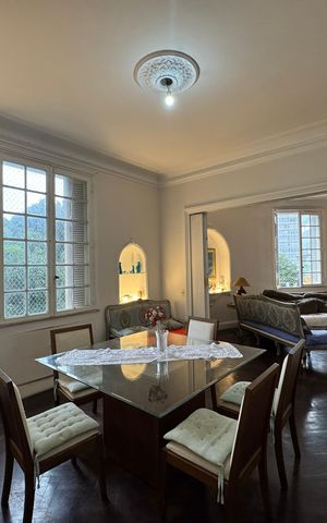 Apartamento à venda com 240m², 4 quartos e sem vaga Apartamento à venda com 240m², 4 quartos e sem vagaSala