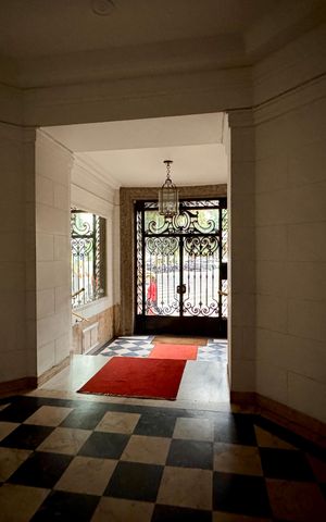 Apartamento à venda com 240m², 4 quartos e sem vaga Apartamento à venda com 240m², 4 quartos e sem vagaÁrea comum