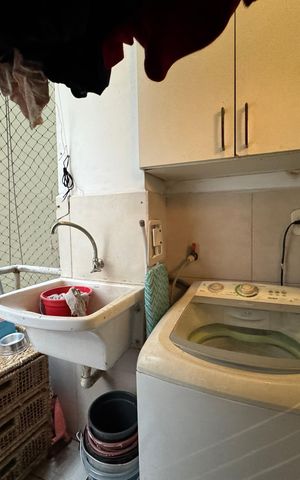 Apartamento à venda com 240m², 4 quartos e sem vaga Apartamento à venda com 240m², 4 quartos e sem vagaÁrea de serviço