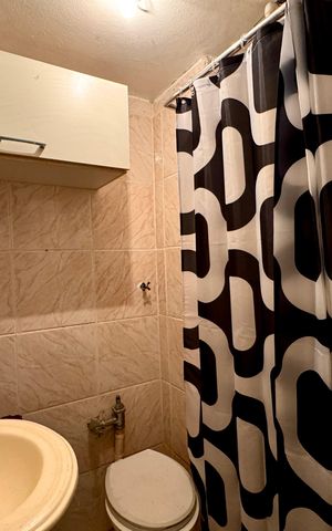 Apartamento à venda com 240m², 4 quartos e sem vaga Apartamento à venda com 240m², 4 quartos e sem vagaBanheiro de serviço