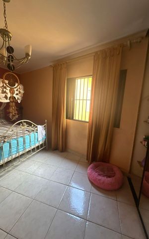 Casa à venda com 137m², 3 quartos e 3 vagas Casa à venda com 137m², 3 quartos e 3 vagasQuarto