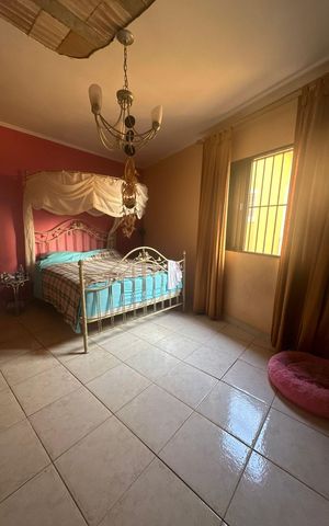 Casa à venda com 137m², 3 quartos e 3 vagas Casa à venda com 137m², 3 quartos e 3 vagasQuarto