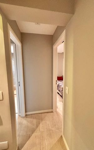 Apartamento para alugar com 107m², 2 quartos e 2 vagas Apartamento para alugar com 107m², 2 quartos e 2 vagasCorredor