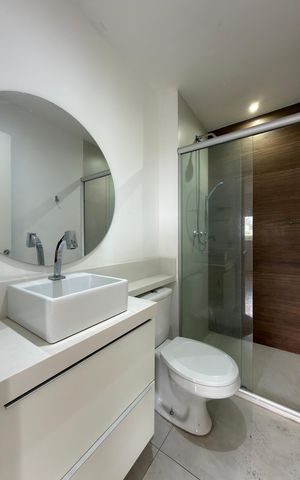 Apartamento à venda com 74m², 2 quartos e 2 vagas Apartamento à venda com 74m², 2 quartos e 2 vagasBanheiro Social