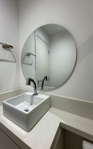 Apartamento à venda com 74m², 2 quartos e 2 vagas Apartamento à venda com 74m², 2 quartos e 2 vagasBanheiro Social