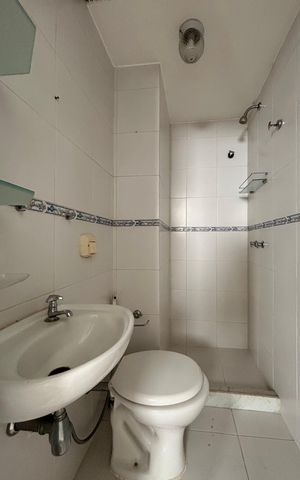 Apartamento à venda com 121m², 3 quartos e 2 vagas Apartamento à venda com 121m², 3 quartos e 2 vagasBanheiro de serviço