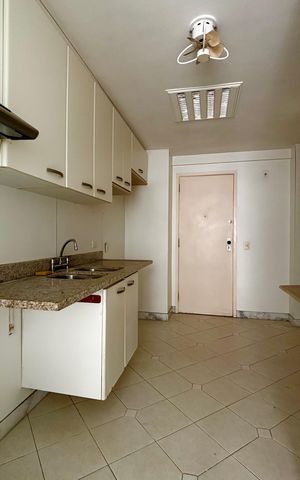 Apartamento à venda com 121m², 3 quartos e 2 vagas Apartamento à venda com 121m², 3 quartos e 2 vagasCozinha
