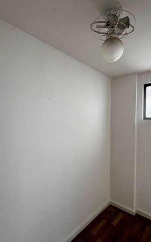Apartamento à venda com 121m², 3 quartos e 2 vagas Apartamento à venda com 121m², 3 quartos e 2 vagasQuarto de serviço