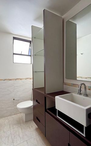 Apartamento à venda com 121m², 3 quartos e 2 vagas Apartamento à venda com 121m², 3 quartos e 2 vagasBanheiro da Suíte