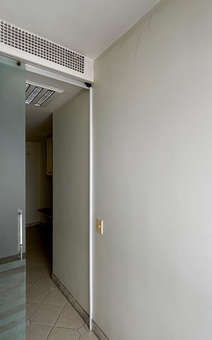 Apartamento à venda com 121m², 3 quartos e 2 vagas Apartamento à venda com 121m², 3 quartos e 2 vagasÁrea de serviço