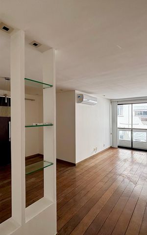 Apartamento à venda com 121m², 3 quartos e 2 vagas Apartamento à venda com 121m², 3 quartos e 2 vagasSala
