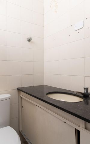 Casa à venda com 340m², 5 quartos e 1 vaga Casa à venda com 340m², 5 quartos e 1 vagaLavabo