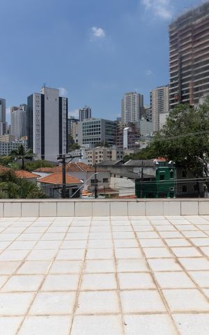 Casa à venda com 340m², 5 quartos e 1 vaga Casa à venda com 340m², 5 quartos e 1 vagaVista da Suíte 2