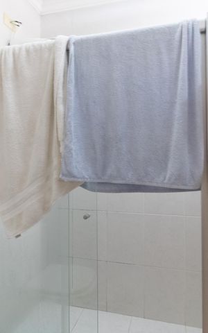 Casa à venda com 340m², 5 quartos e 1 vaga Casa à venda com 340m², 5 quartos e 1 vagaBanheiro da Suíte 1