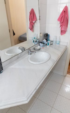 Casa à venda com 340m², 5 quartos e 1 vaga Casa à venda com 340m², 5 quartos e 1 vagaBanheiro da Suíte 5