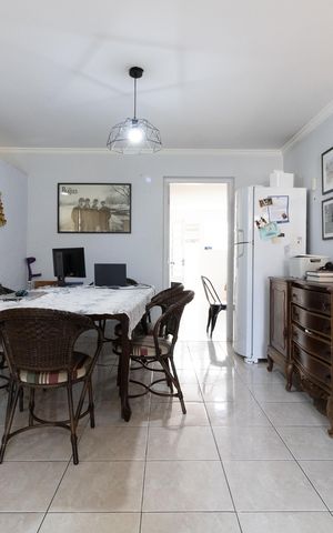 Casa à venda com 340m², 5 quartos e 1 vaga Casa à venda com 340m², 5 quartos e 1 vagaSala