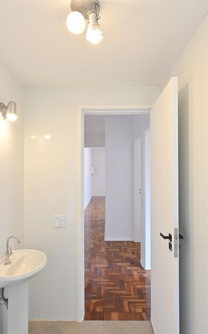 Apartamento à venda com 79m², 2 quartos e 1 vagaBanheiro Social