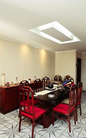 Casa à venda com 295m², 3 quartos e 2 vagasSala
