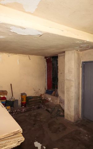Casa à venda com 295m², 3 quartos e 2 vagasQuintal