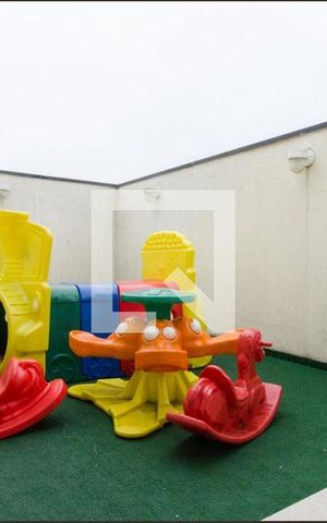 Apartamento para alugar com 56m², 2 quartos e 1 vaga Apartamento para alugar com 56m², 2 quartos e 1 vagaÁrea comum - Playground