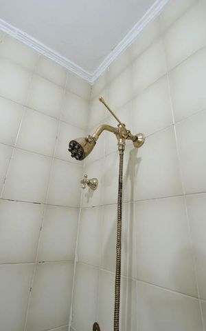 Casa à venda com 200m², 3 quartos e 3 vagasSuíte 1 Banheiro