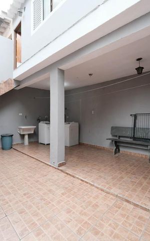 Casa à venda com 200m², 3 quartos e 3 vagasÁrea de Serviço