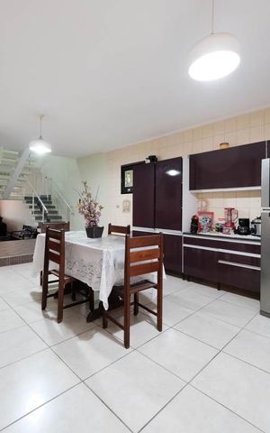 Casa à venda com 200m², 3 quartos e 3 vagasCozinha