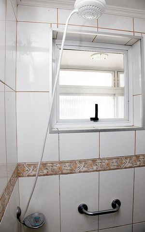 Apartamento para alugar com 65m², 2 quartos e sem vagaBanheiro de Serviço