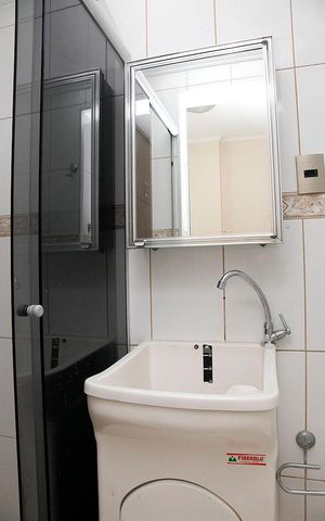Apartamento para alugar com 65m², 2 quartos e sem vagaBanheiro de Serviço
