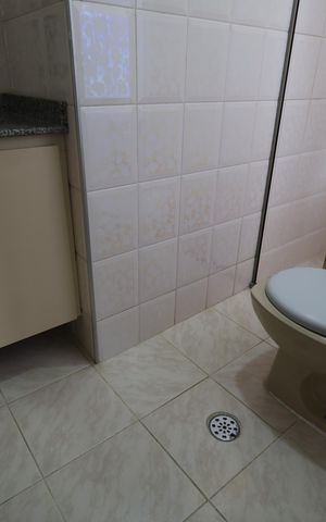 Casa para alugar com 284m², 3 quartos e 3 vagasBanheiro social