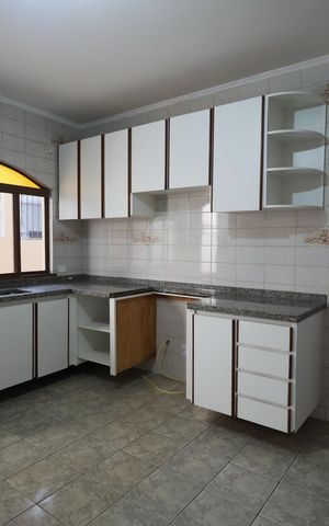 Casa para alugar com 284m², 3 quartos e 3 vagasCozinha