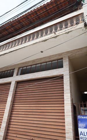 Casa para alugar com 284m², 3 quartos e 3 vagasFachada