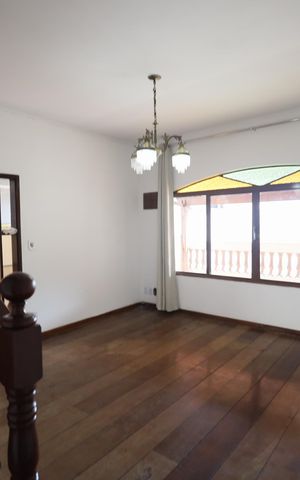 Casa para alugar com 284m², 3 quartos e 3 vagasSala