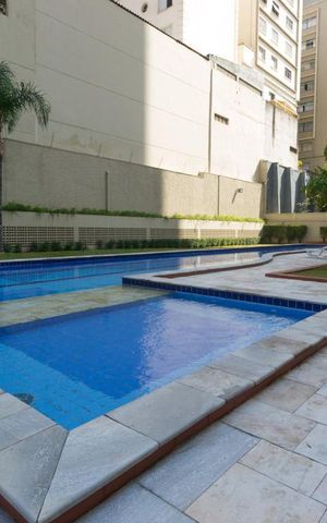 Apartamento à venda com 150m², 3 quartos e 3 vagas Apartamento à venda com 150m², 3 quartos e 3 vagasPiscina