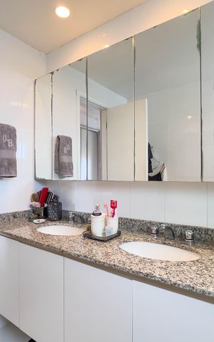 Apartamento à venda com 150m², 3 quartos e 3 vagas Apartamento à venda com 150m², 3 quartos e 3 vagasBanheiro do quarto 1