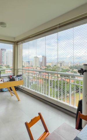Apartamento à venda com 150m², 3 quartos e 3 vagas Apartamento à venda com 150m², 3 quartos e 3 vagasVaranda
