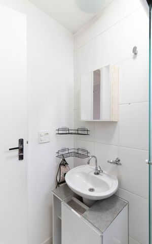 Apartamento à venda com 48m², 2 quartos e 1 vaga Apartamento à venda com 48m², 2 quartos e 1 vagaBanheiro