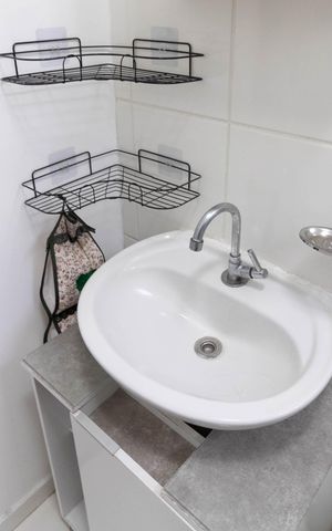 Apartamento à venda com 48m², 2 quartos e 1 vaga Apartamento à venda com 48m², 2 quartos e 1 vagaBanheiro
