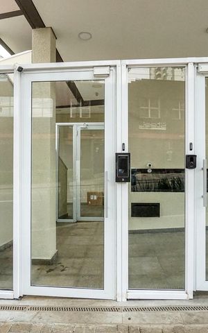 Apartamento à venda com 71m², 1 quarto e 1 vagaFachada