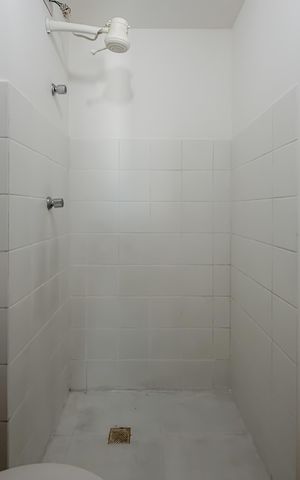 Studio à venda com 35m², 1 quarto e 1 vaga Studio à venda com 35m², 1 quarto e 1 vagaBanheiro Social