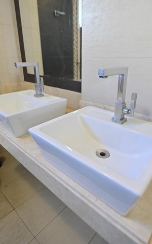 Apartamento à venda com 159m², 5 quartos e 2 vagas Apartamento à venda com 159m², 5 quartos e 2 vagasBanheiro da Suíte 1